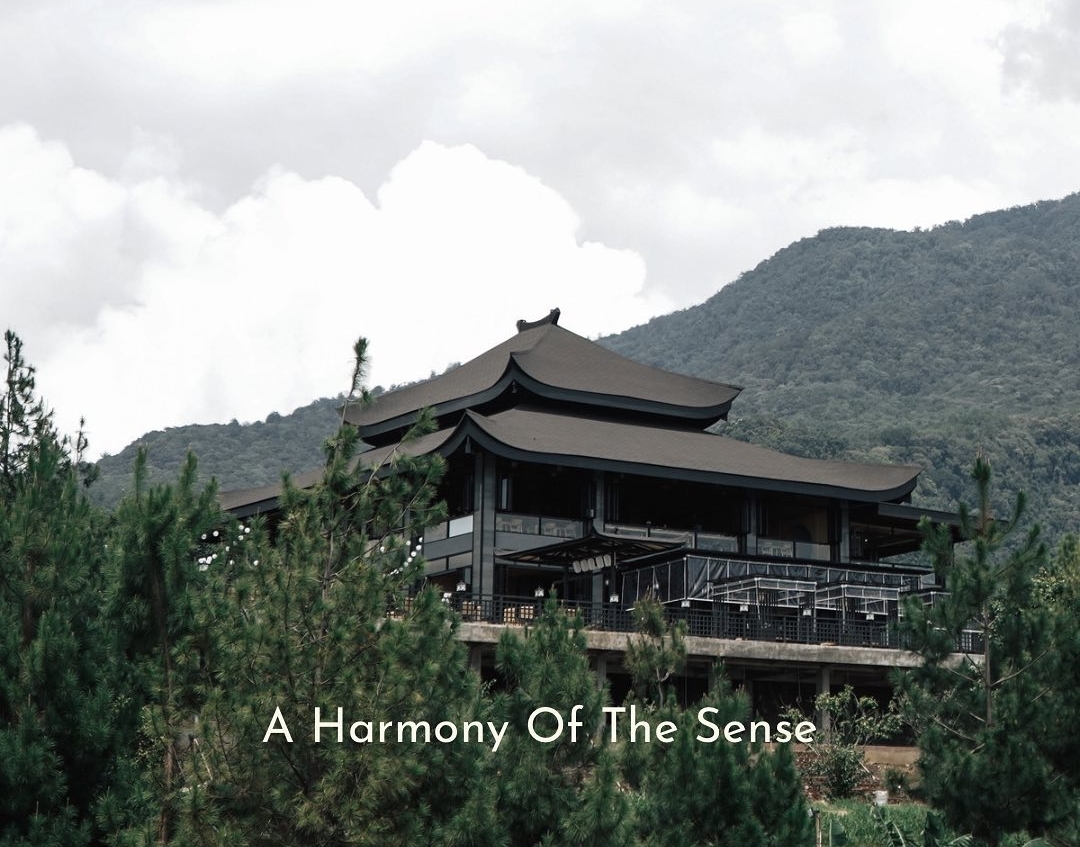 Rekomendasi Rumah Makan dengan View Pemandangan di Kuningan, Hidangan Lezat dan Instagramable!