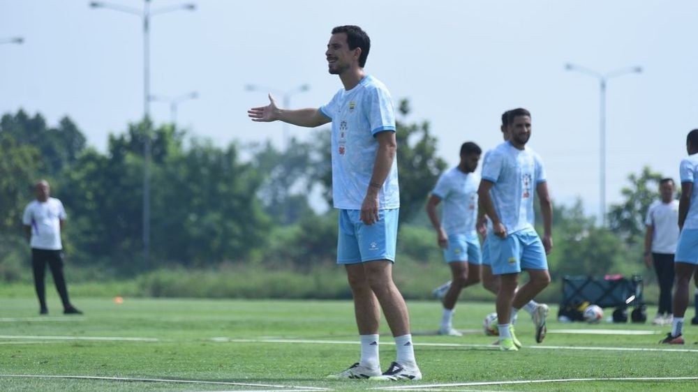 Persib Bandung Bangkit dengan Semangat Baru, Thom Haye Targetkan Kemenangan atas Dewa United