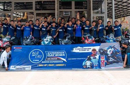 Upgrade Teknik Berkendara, Perdana Jajal R15 Connected di Sirkuit Gery Mang Bareng Pembalap Yamaha