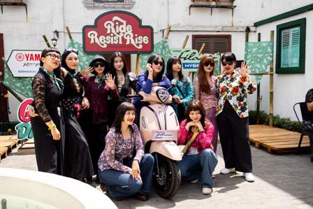 Rayakan Hari Kartini! Ratusan Pengendara Wanita Riding Bareng Pakai Grand Filano Hybrid dengan Outfit Kebaya