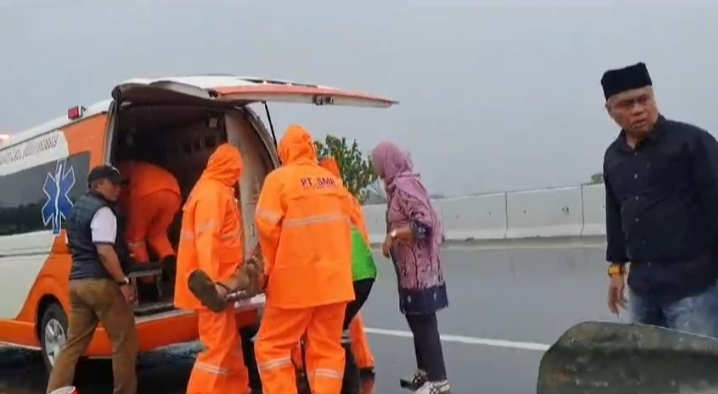 Mau Hadiri Perpisahan Bupati Kuningan di Semarang, Kepala Diskopdagperin Kecelakaan di Jalan Tol Trans Jawa