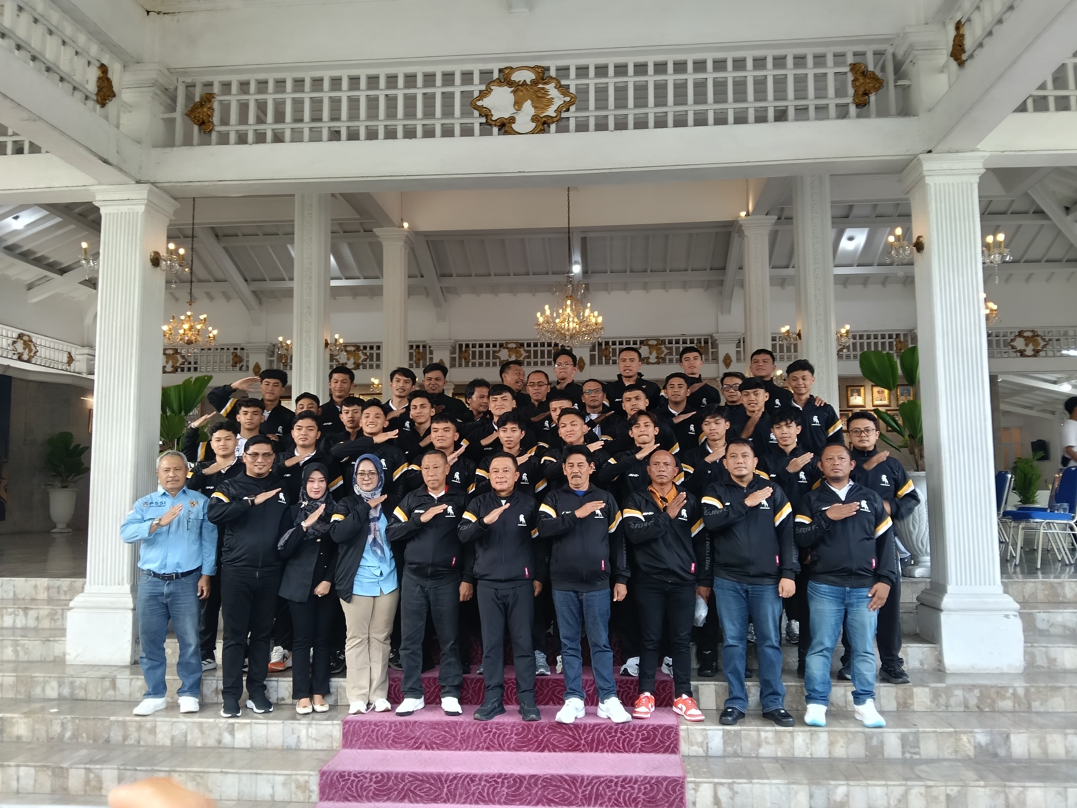 Proton FC Kuningan Siap Tempur di Pro League 2, Bupati Dian: Dari Kuningan untuk Indonesia