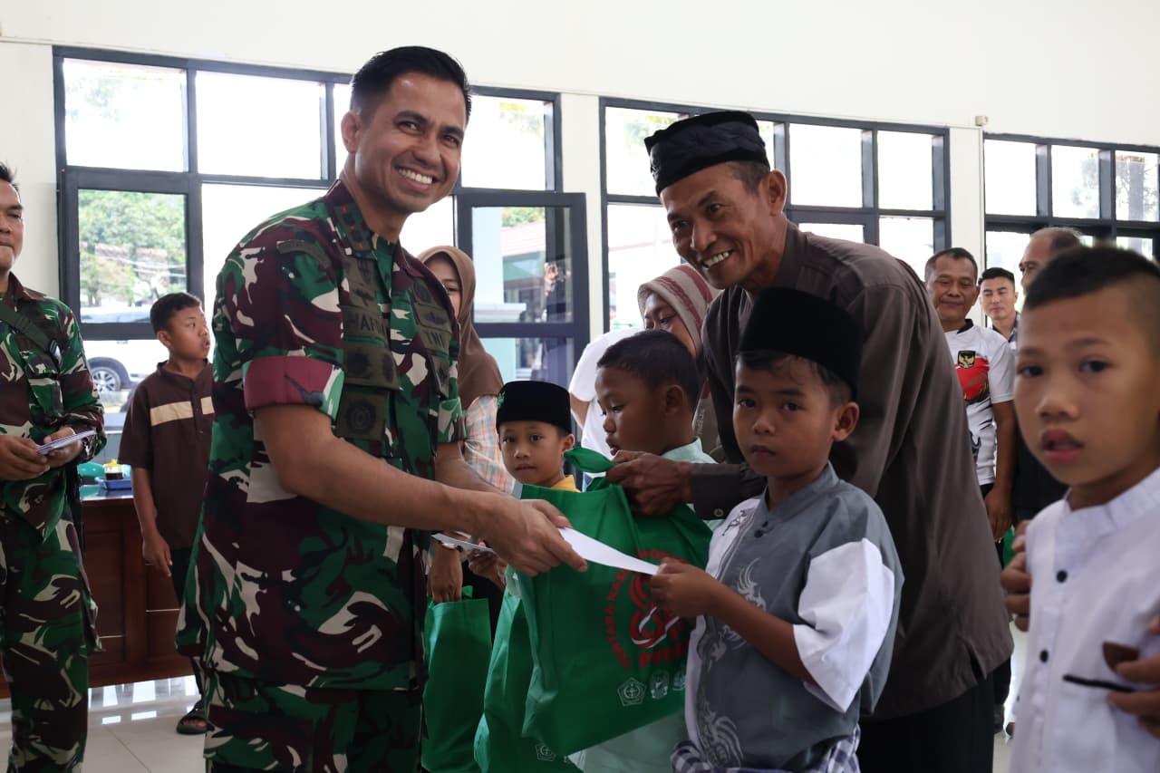 HUT TNI ke-81 di Kuningan, 43 Anak Dikhitan Gratis