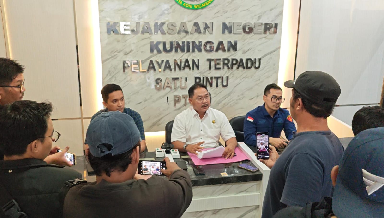 17 Nasabah Jadi Korban, Kajari Kuningan: Tersangka R Terancam Hukuman 20 Tahun Penjara