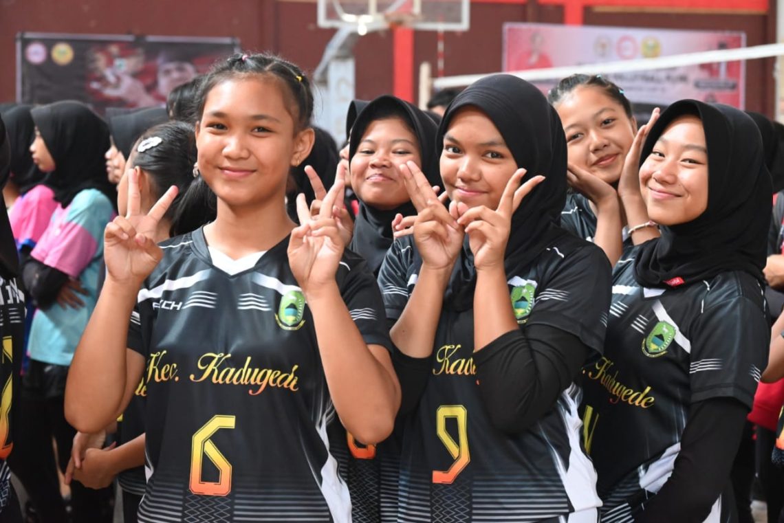 Sebanyak 20 Tim Bola Voli Putri di Kabupaten Kuningan Bersaing di Turnamen PBVSI & Perwosi Cup  