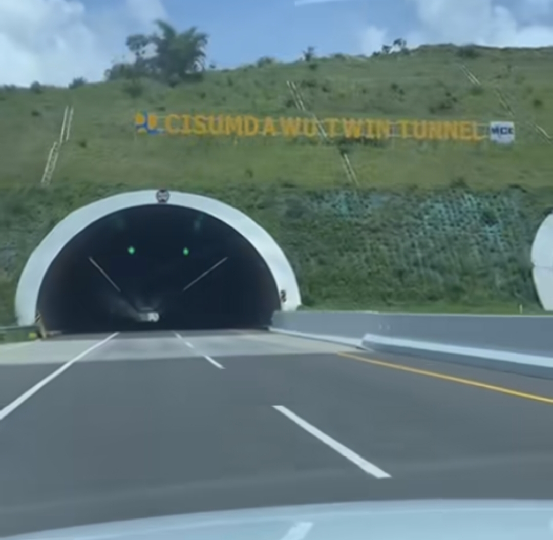 Bobotoh Cantik asal Kuningan Pulang Kampung? Terpantau dari Bandung Lewati Twin Tunnel Tol Cisumdawu