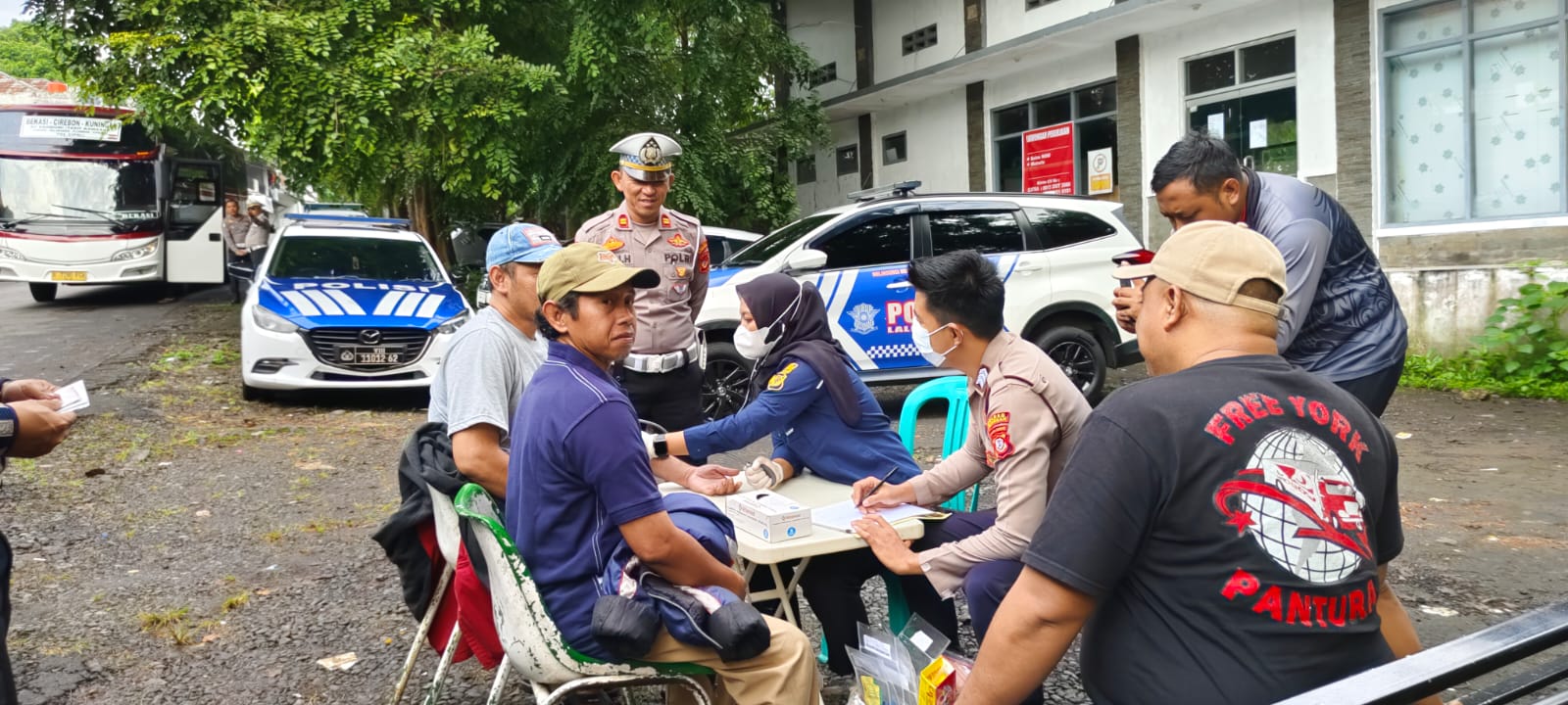 Razia Ramp Check di Cirendang, Bus Kedaluwarsa dan Knalpot Brong Kena Sanksi