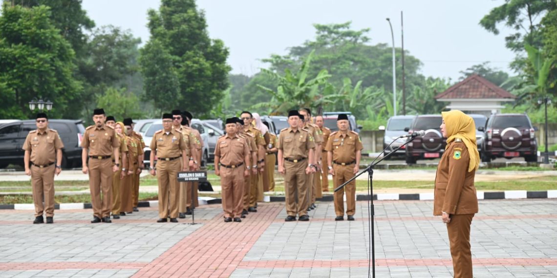 Usai Salat Jumat, Bupati Kuningan Lakukan Rotasi Pejabat Eselon II