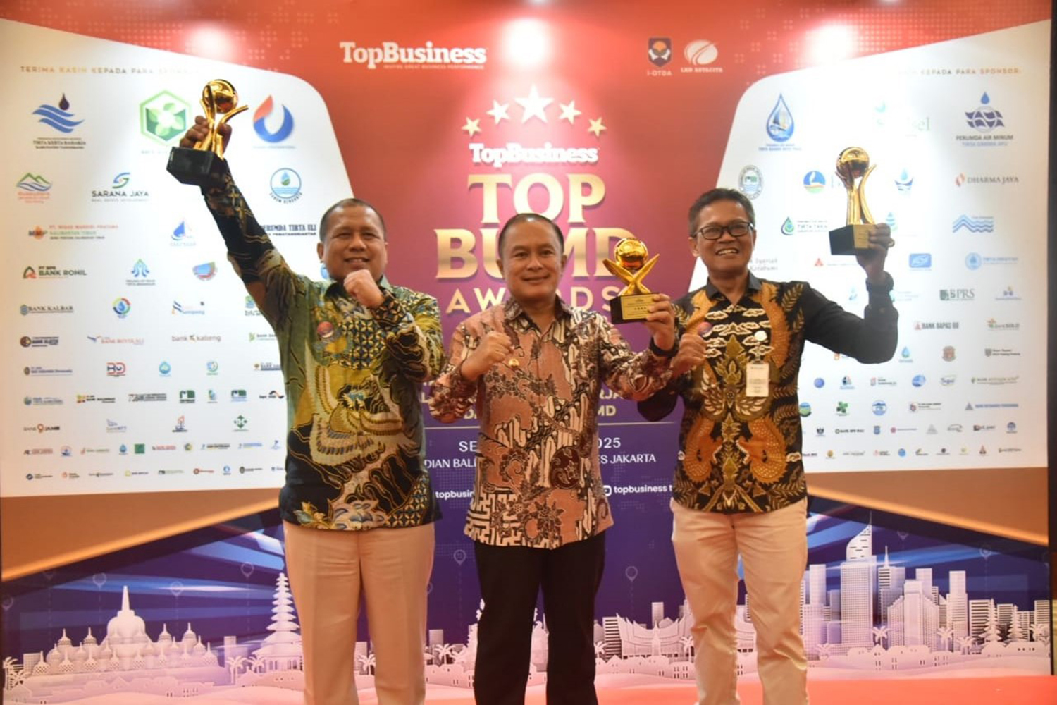 PDAM Kuningan Raih Top BUMD Awards Bintang 4 Tahun 2025