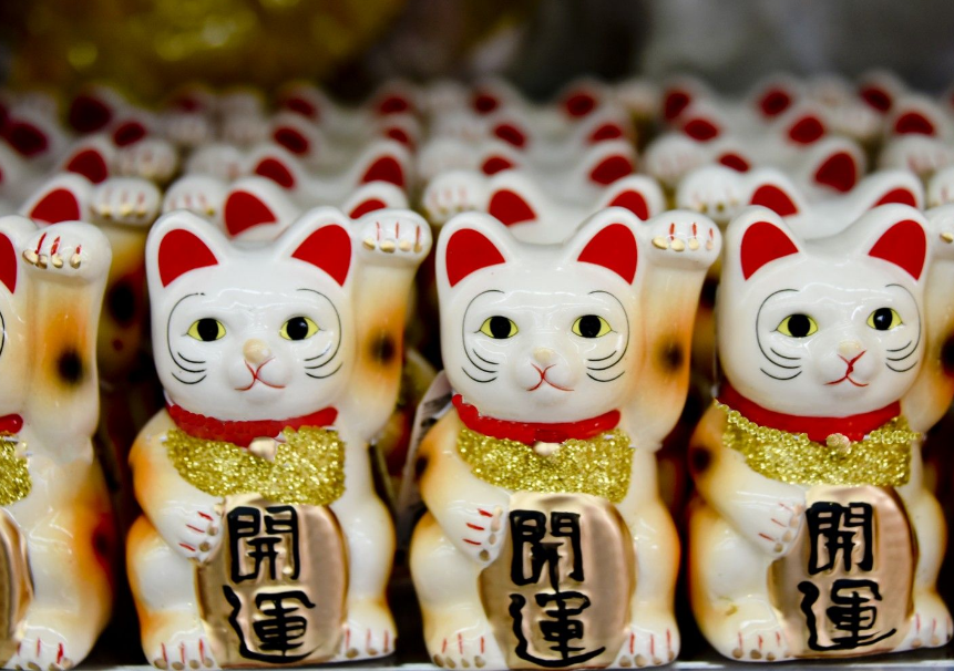Patung Kucing Pembawa Keberuntungan, Berikut 5 Fakta Unik Maneki Neko 