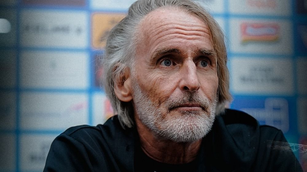 Jan Riekerink Bongkar Masalah Besar Dewa United Usai Tumbang dari Persib Bandung