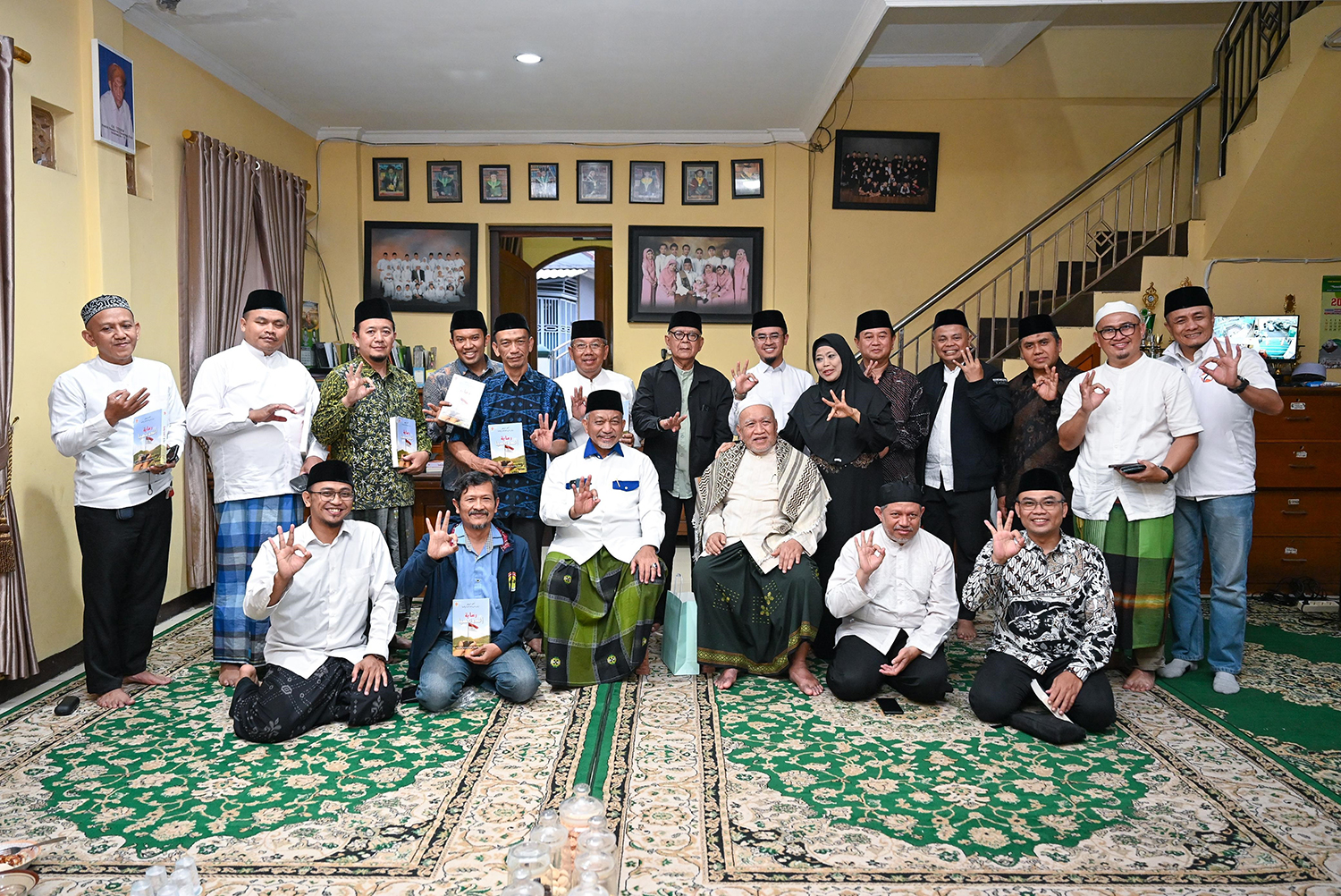 Pasangan ASIH Siap Lanjutkan Program English for Ulama dan Sadesha