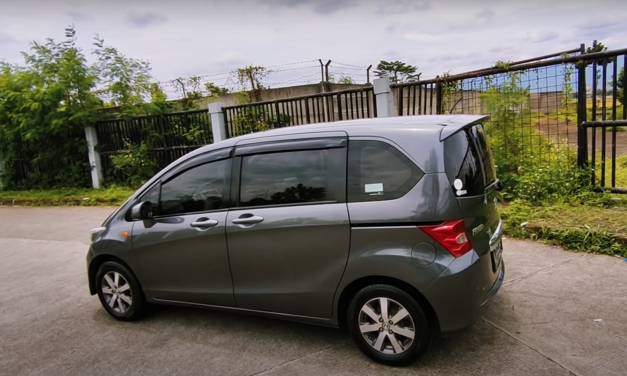 Kenali Tipe Honda Freed Sebelum Memutuskan Membeli, Ada Pintu Geser yang Cuma 1