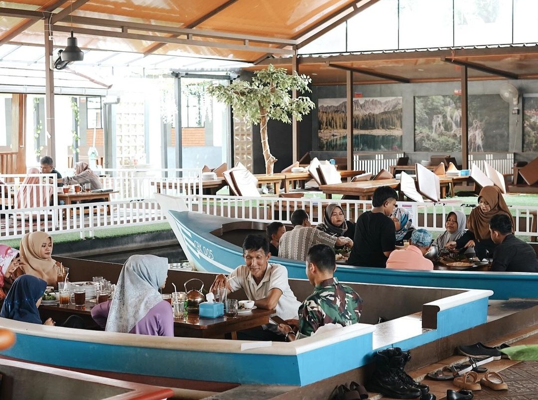 Ini Dia 7 Tempat Makan Siang Enak di Kuningan Jawa Barat, Dijamin Gak Bikin Bosen!