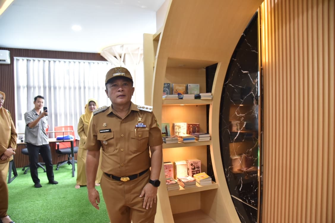 Perkuat Budaya Baca di Kalangan ASN, Pemkab Kuningan Hadirkan Taman Literasi