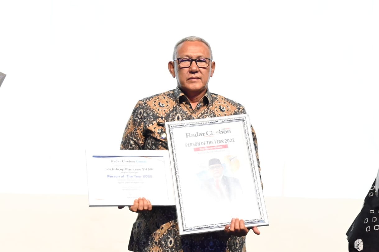 Bupati Acep Raih Penghargaan Top Goverment dari Radar Cirebon Group