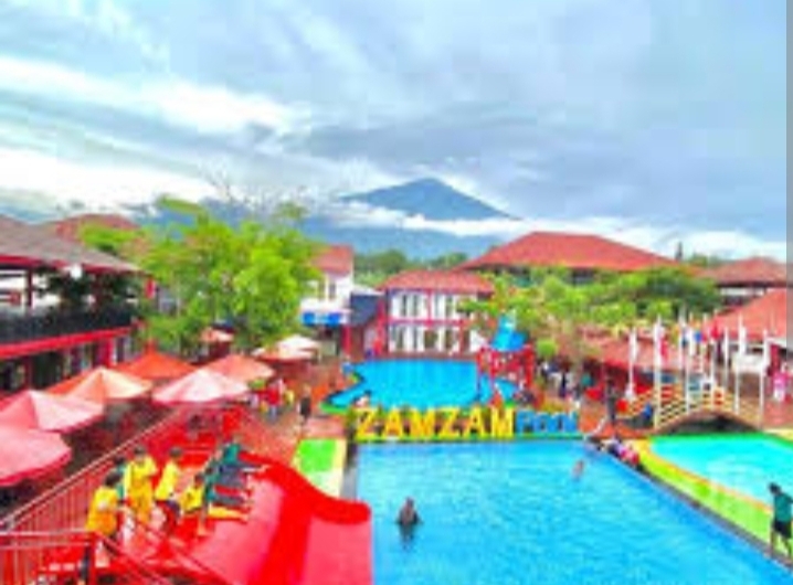 LAGI HITS! Balong Premium di Zamzam Pool Manislor, Kuningan, Panjangnya 45 Meter, Asli Air Gunung Ciremai
