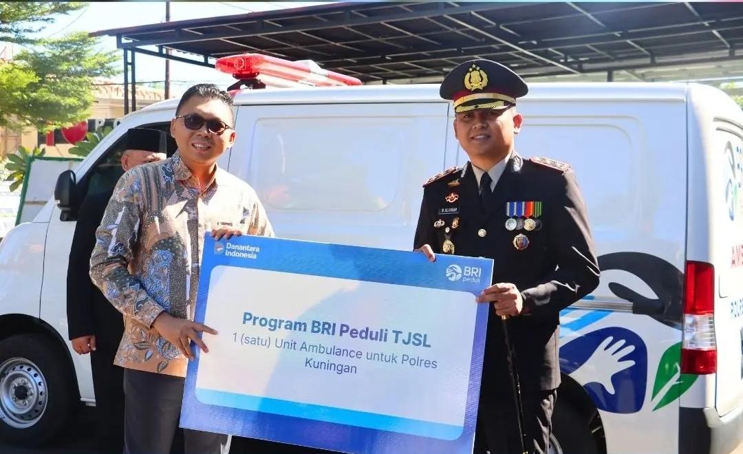 Kado HUT Bhayangkara, BRI Serahkan Ambulans ke Polres Kuningan