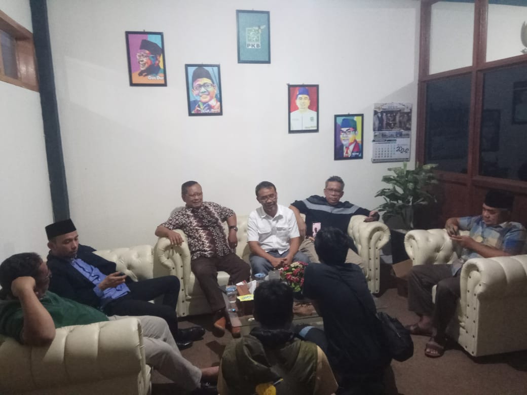 JUMAT KERAMAT, Pimpinan Dewan Kumpul, Kayaknya Bahas Usulan Pansus Gagal Bayar Deh