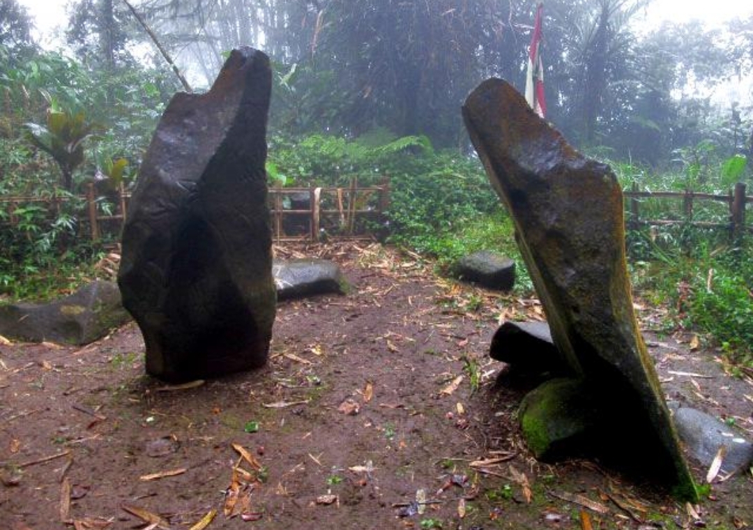 Naga Versi Kuningan di Puncak Gunung Tilu, Sumber Awal Mula Kehidupan Manusia