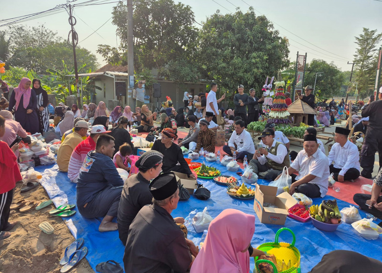 Sedekah Bumi, Tradisi Jelang Musim Tanam yang Masih Lestari di Desa Putridalem Majalengka