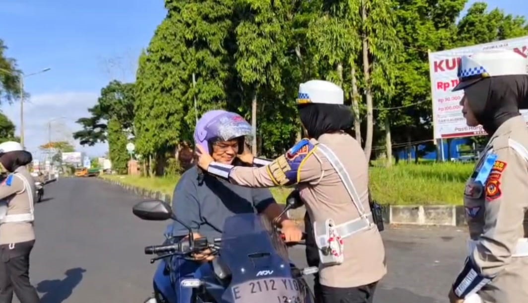 Operasi Zebra di Kuningan, Pengendara Dapat Tertib 'Hadiah' dari Polantas