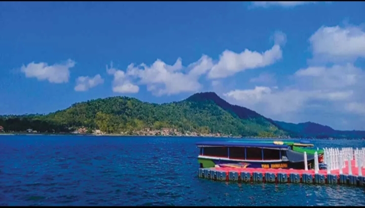 5 Destinasi Wisata Danau di Kuningan, Eksotis dan Memanjakan Mata, Cocok Banget Buat Healing!