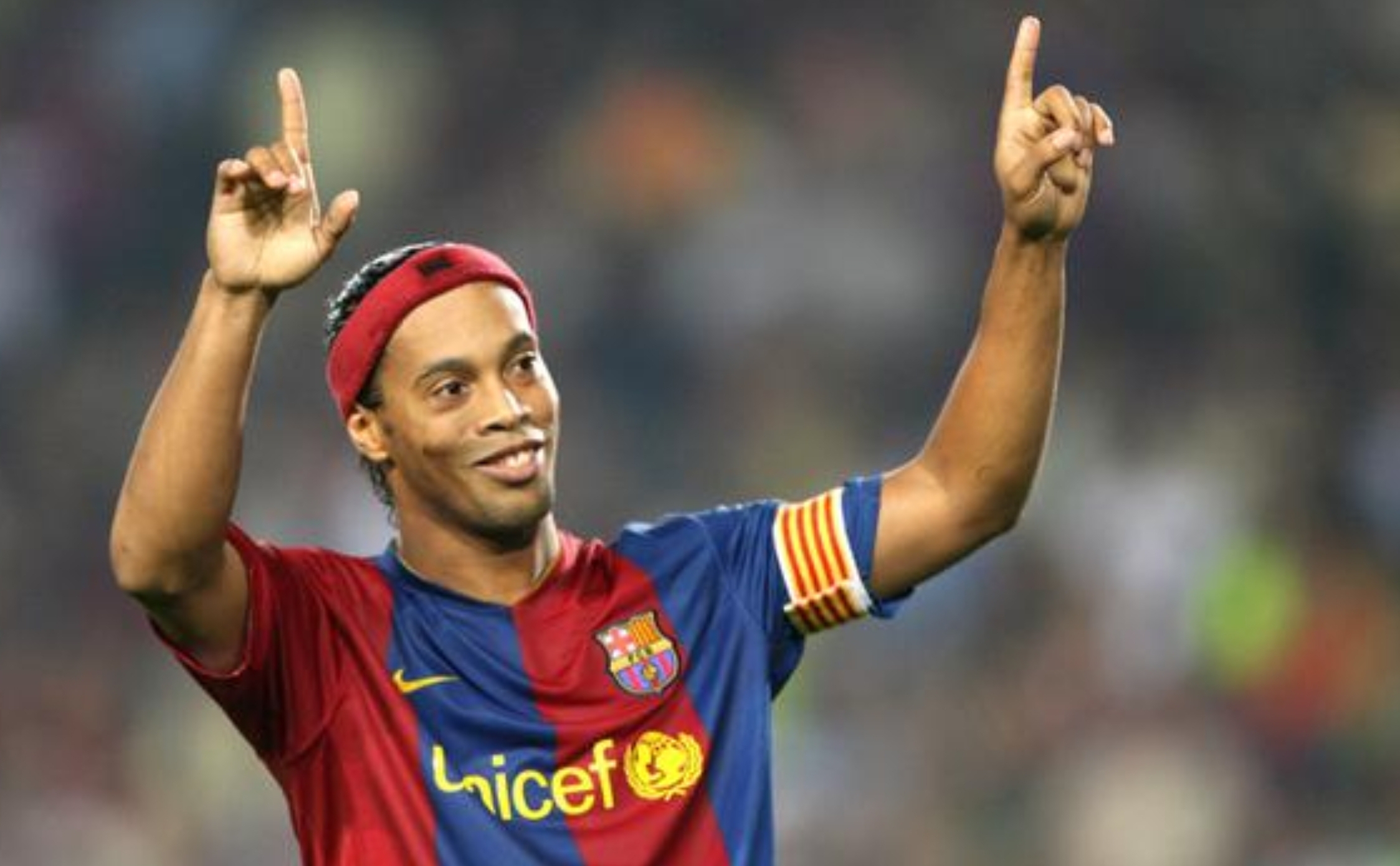 Ronaldinho Tampil di Iklan Shopee, Selebrasi Samba Ikoniknya Bikin Nostalgia