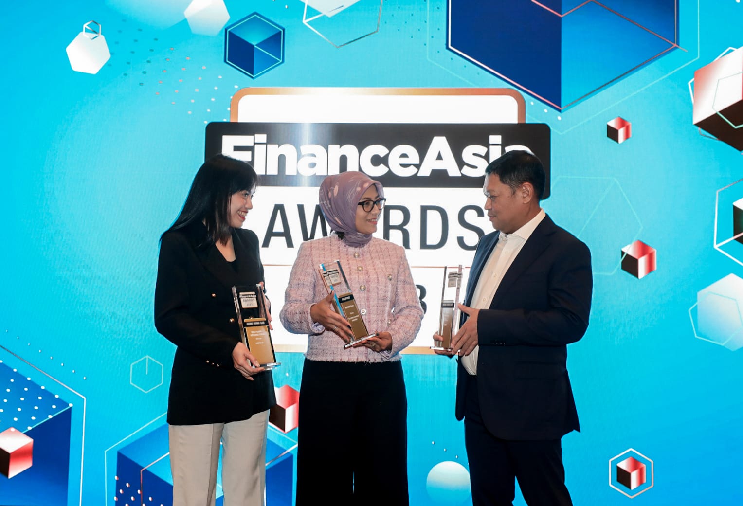 Ssstt.. ! Bank Mandiri Boyong 10 Penghargaan dari FinanceAsia, Jadi Terbaik kategori Sustainable Bank dam ESG
