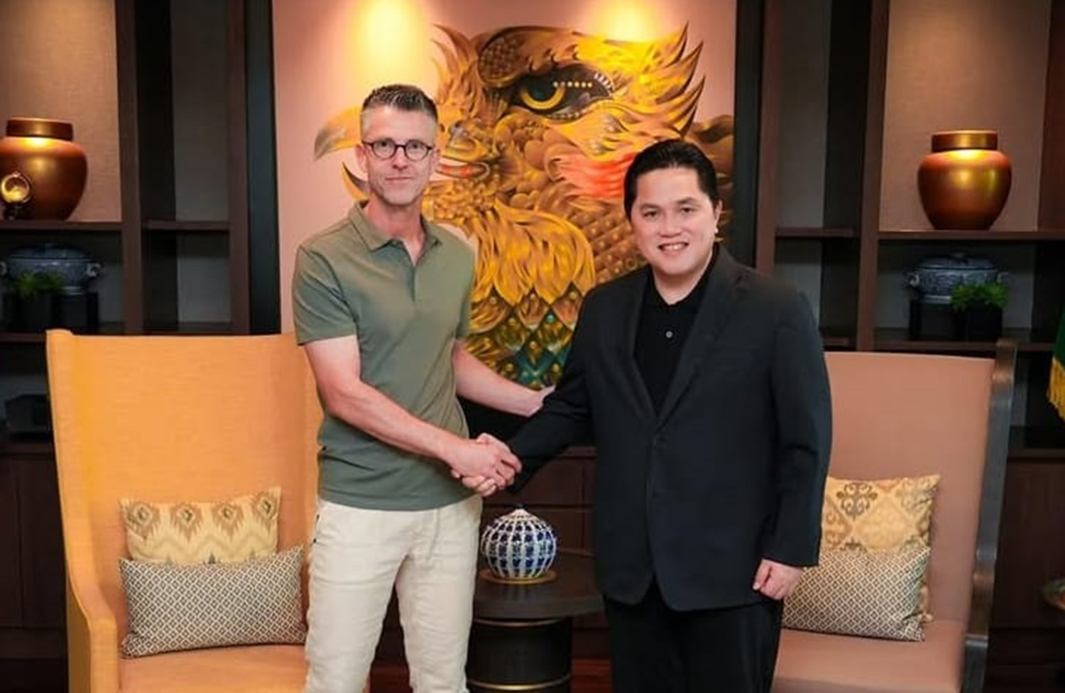 Belum Sempat Melatih, Frank van Kempen Ikut Dipecat PSSI