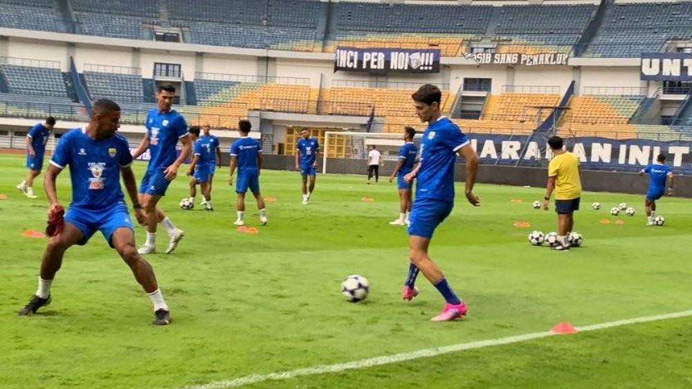 Barba Kembali Berlatih Usai Demam Berdarah, Persib Tunggu Kepastian Comeback Lawan Lion City Sailors di ACL 2