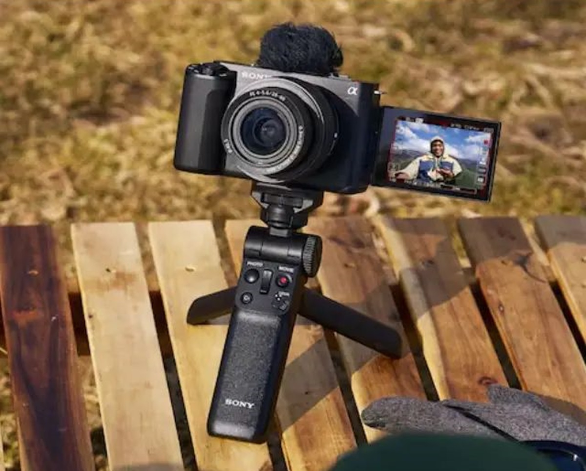 Sudah Bisa Merekam 4K! Inilah 5 Kamera Mirorless yang Cocok untuk Vlogging