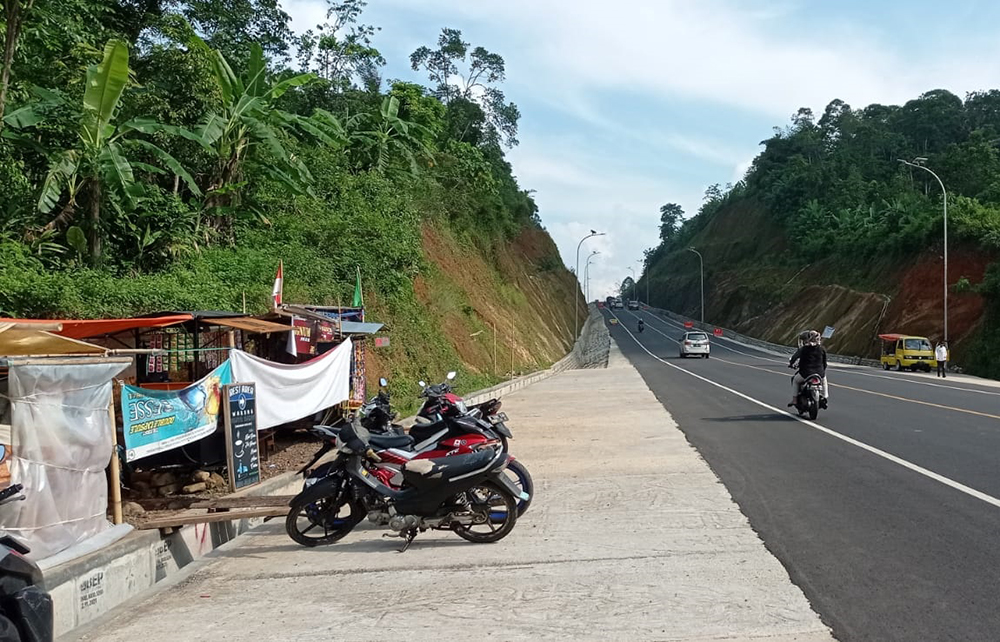 Tebing Mulai Ambrol, Jalan Lingkar Timur Kuningan Bakal Ditutup?