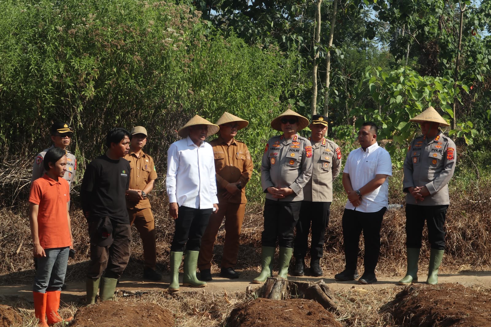 Petani Kuningan Kembangkan Bawang Putih, Kapolda Jabar Turun Tangan