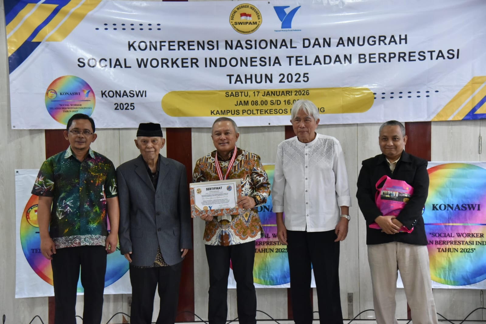 Gara-Gara Lakukan Ini, Bupati Kuningan Diganjar Penghargaan Prestisius