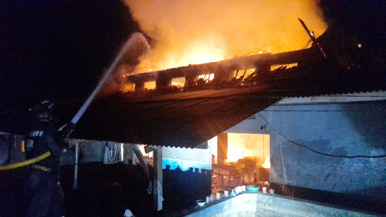 Pabrik Bawang di Garawangi Musnah Terbakar, Pemilik Pabrik Rugi Ratusan Juta