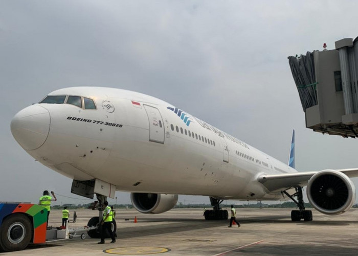 Pakai Boeing 777-300 ER, Garuda Indonesia Hadir di Bandara Kertajati, Khusus untuk Penerbangan Ini