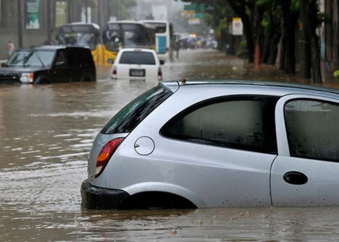 Hati-Hati Jangan Sembarang Beli Mobil Bekas! Inilah Ciri Mobil Bekas Banjir yang Patut Anda Waspadai