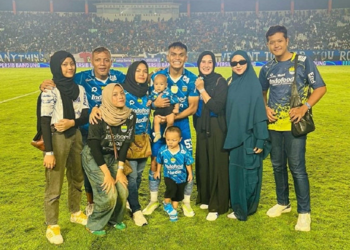 Mengulang Sukses Bejo Sugiantoro, Mampukah Rachmat Irianto - Persib Bandung Juara Liga 1?