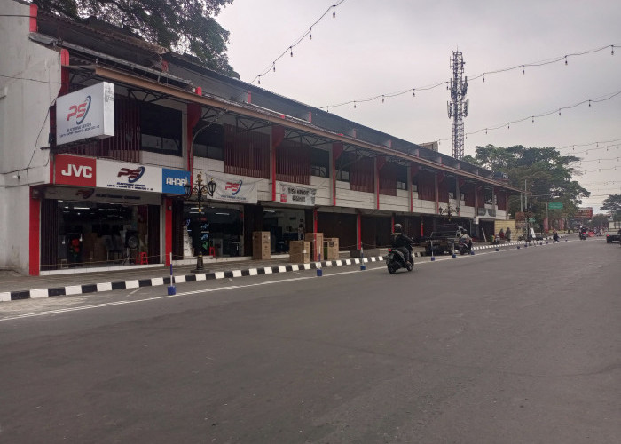 Pertokoan Jl Siliwangi Benarkah Cocok Jadi Malioboro Versi Kuningan? Ternyata Didominasi Toko Emas