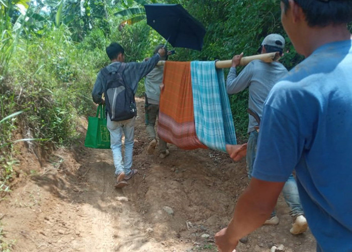 Lama Terisolir, Akses Jalan Dusun Cisandag Bakal Dibangun Pemkab Kuningan