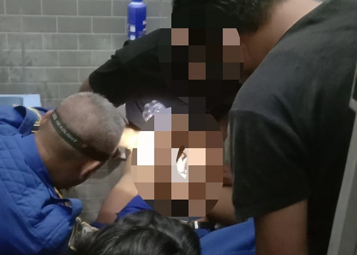 Tiga Hari Cincin Macet di Bagian 'Anu', Pria di Kuningan Datangi Damkar Tengah Malam