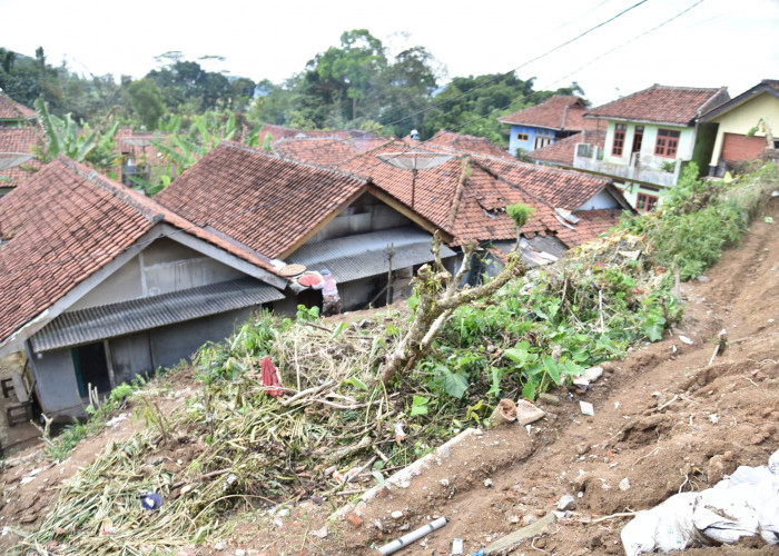 Kuningan Dikepung Bencana Alam, 14 Desa Dilanda Banjir dan Longsor