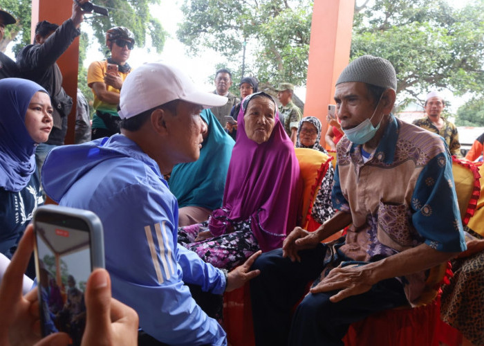 Agar Penglihatan Samsuri Kembali Jernih, RSUD Linggajati Siap Berikan Penanganan