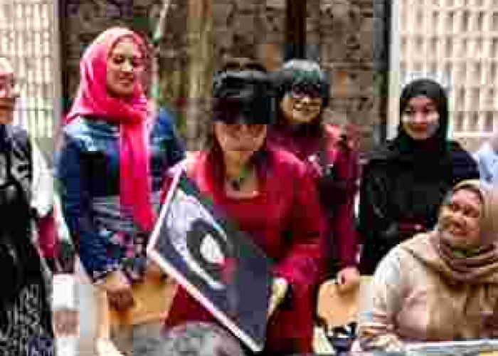 Classy Grls Day Out Kartini Day 'Dari Kebaya ke Jalan Raya'