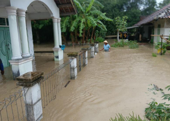 Air Sungai Meluap, Rendam 2 Dusun di Desa Cimahi Kuningan