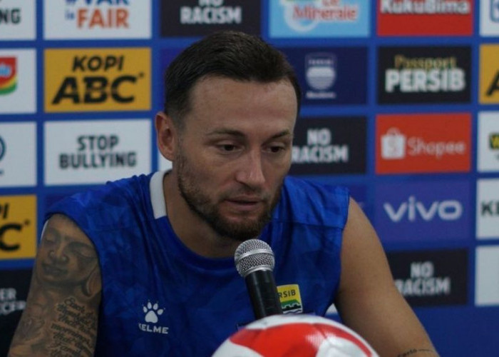 Klok Tantang Kuipers dan Edo, Duel Persib vs Dewa United di GBLA Makin Memanas