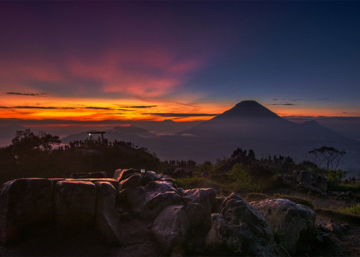Desa Tertinggi di Pulau Jawa Punya Sunrise Terbaik di Asia, di Sini Lokasinya