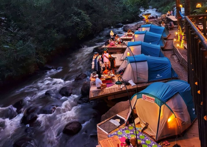 5 Tempat Glamping Di Bandung Tawarkan Sensasi Bermalam Di Tepi Sungai 