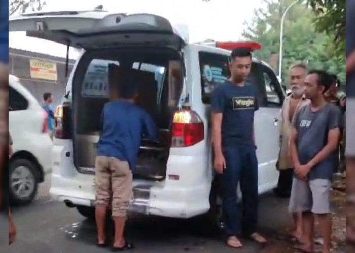 Nabrak Pohon di Luragung Kuningan, Kepala Sekolah SDN Lebakwangi Tewas di Tempat